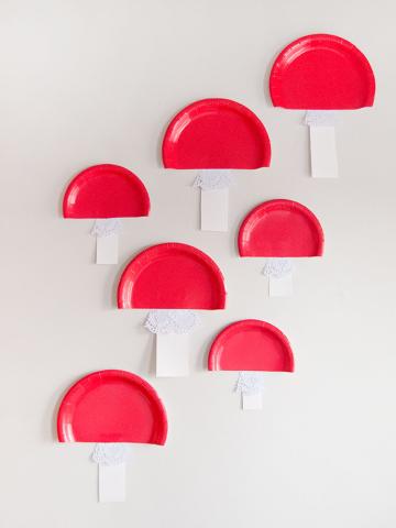 paper plate mushroom