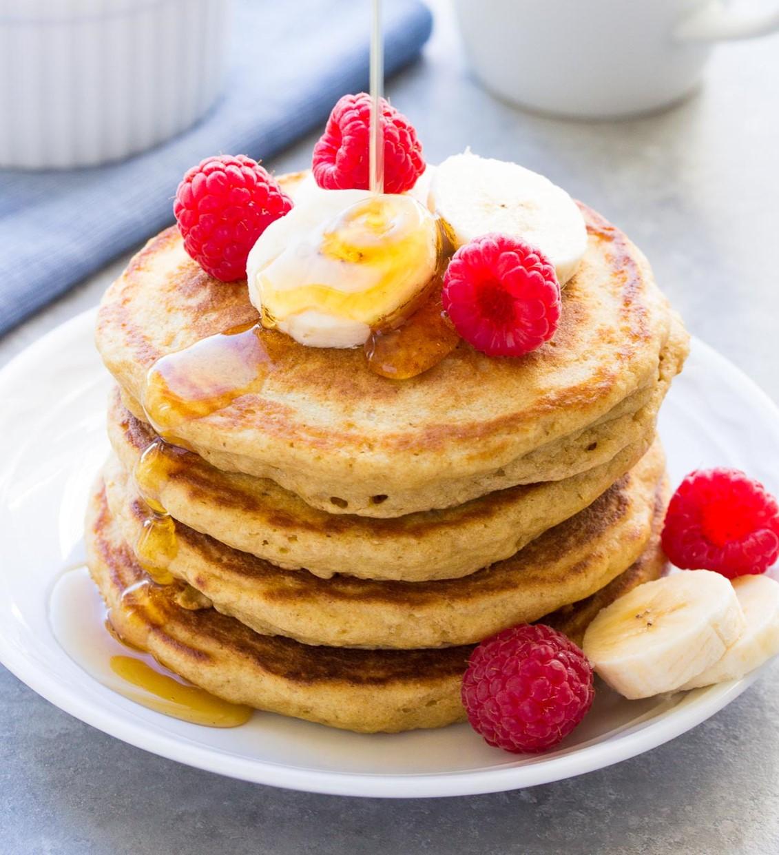 Healthy Pancakes with Fruit